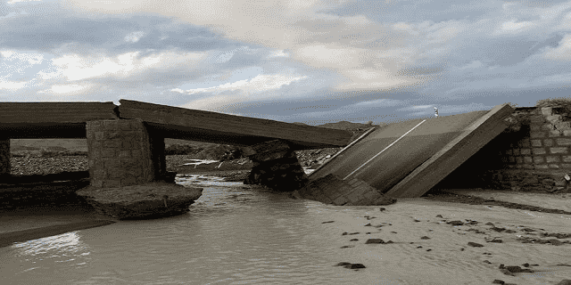 تخریب پل در نیکشهر
